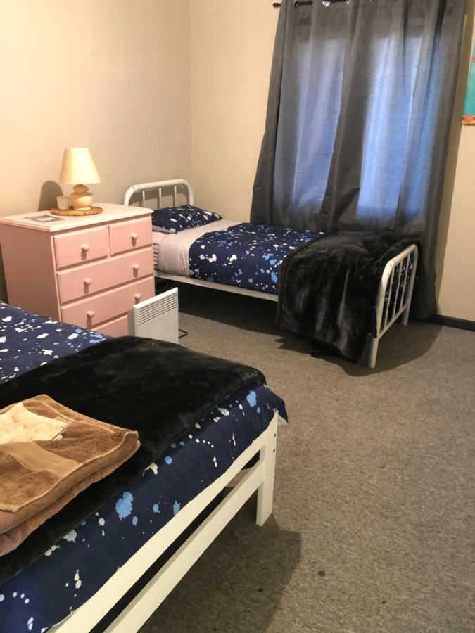 Home Away From Home Merredin Luaran gambar