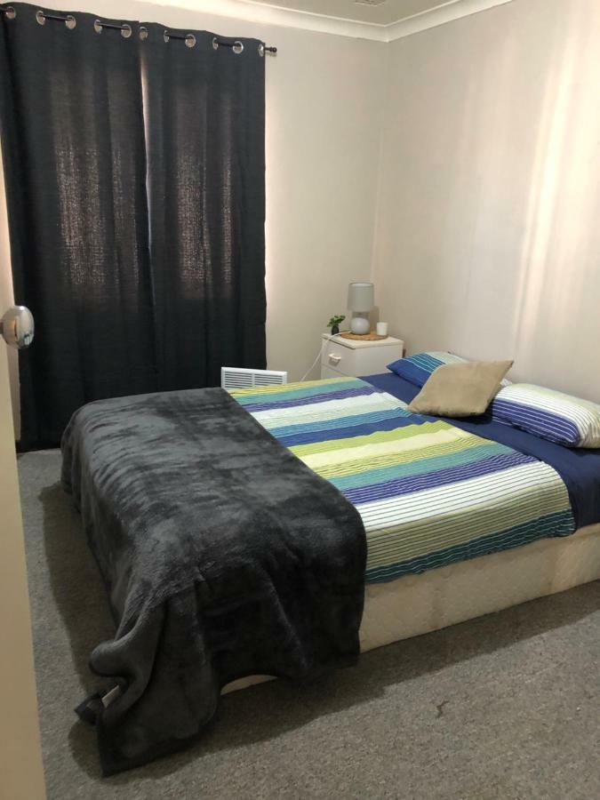 Home Away From Home Merredin Luaran gambar
